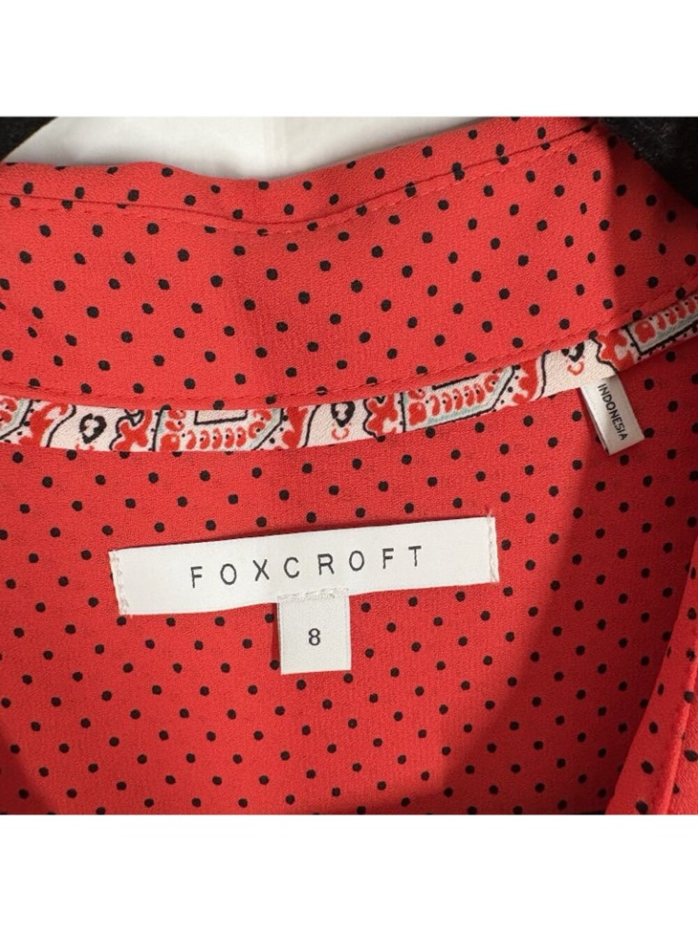 Foxcroft Women SZ 8 Red Black Polka Dot Long Sleeve Button Up Blouse - Picture 8 of 12